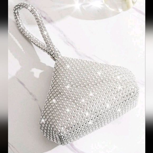 Elegant Silver Women's Bag - Picture 6 of 7